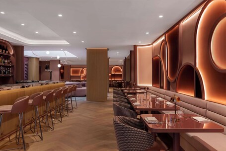 Revery Toronto Downtown, Curio Collection by Hilton - Image 12