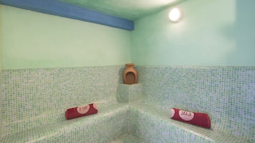 Body treatments, 1 treatment room, massages