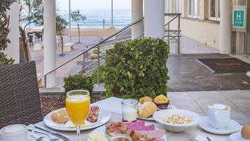 Dagelijks ontbijtbuffet (toeslag)