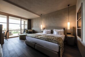 Chăn bông, minibar, két bảo mật tại phòng, trang trí khác biệt 