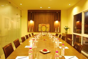 Meeting facility - jüSTa Indiranagar (Bengaluru)