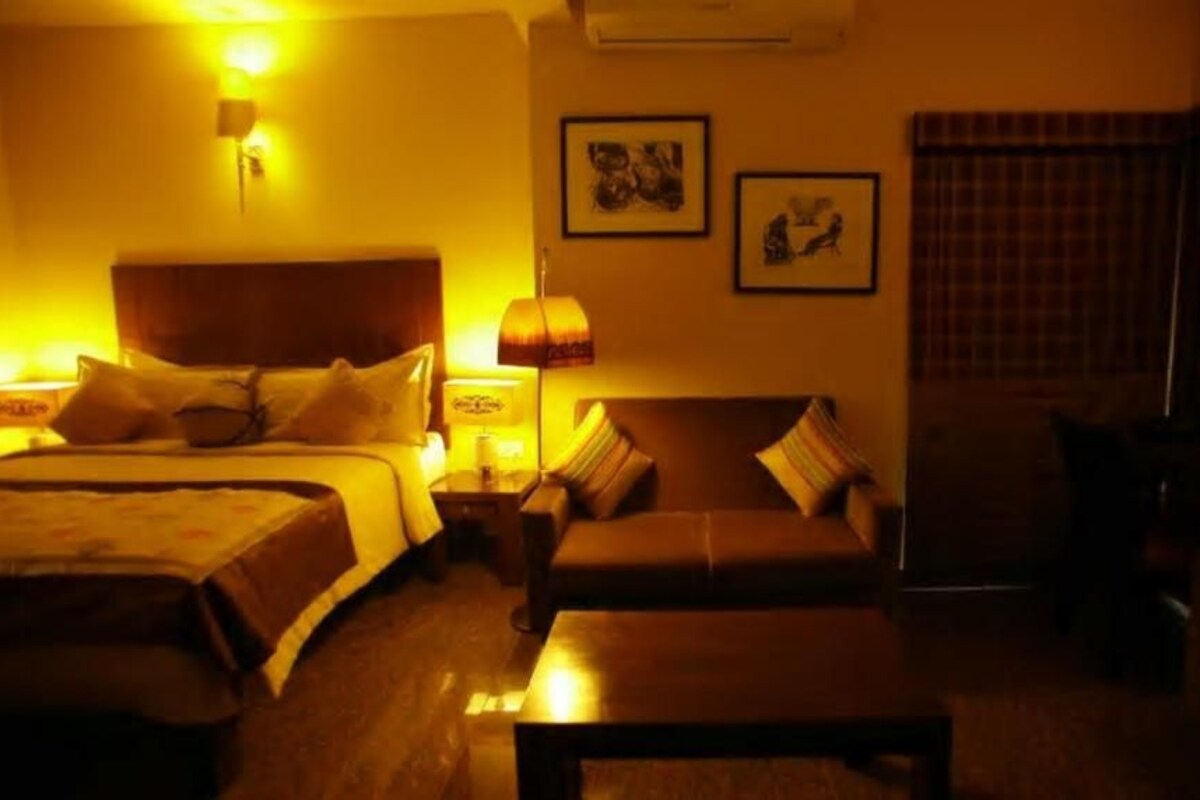 Memory-foam beds, minibar, in-room safe, desk