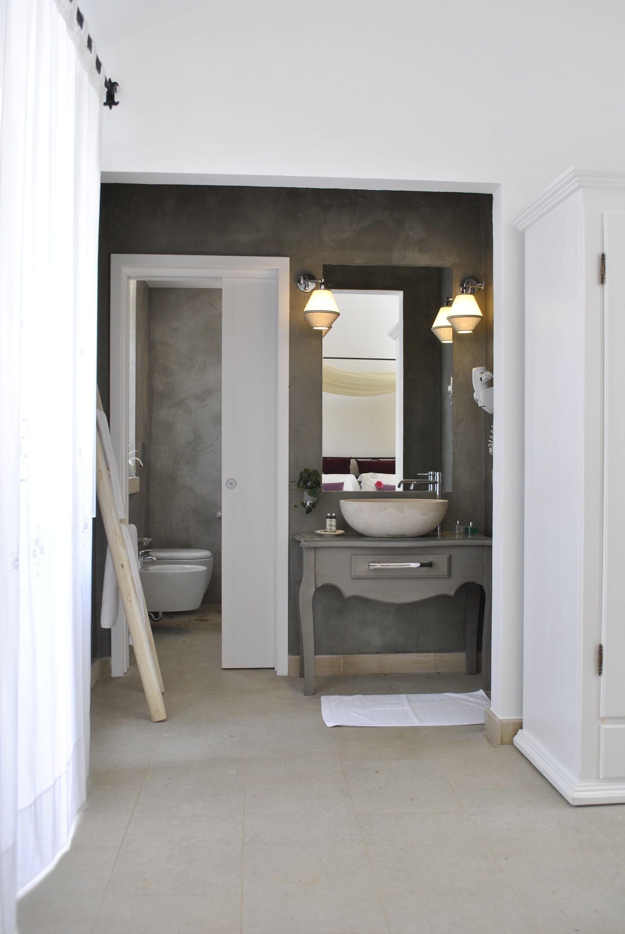 superior double or twin room | bathroom | shower, free toiletries, hair dryer, bidet