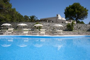 Outdoor pool - Masseria Panareo (Otranto)