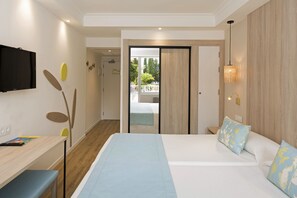 In-room safe, desk, free WiFi, bed sheets - Hotel HSM SOlivera (Calvia)