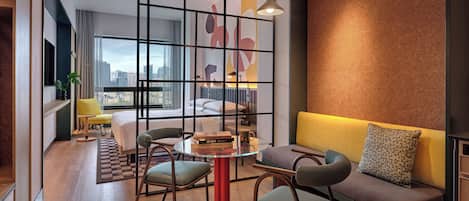 Junior Suite | In-room safe, desk, blackout drapes, soundproofing