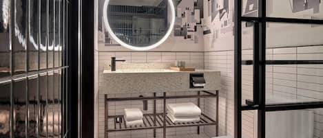 Deluxe Room, 2 Single Beds | Bathroom