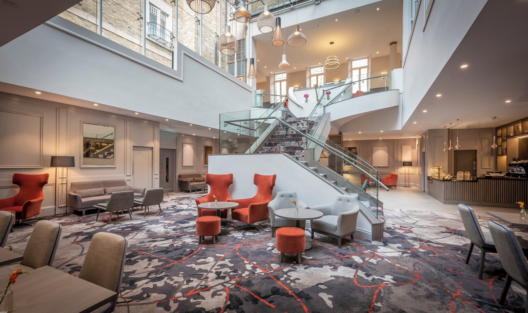 Lobby lounge