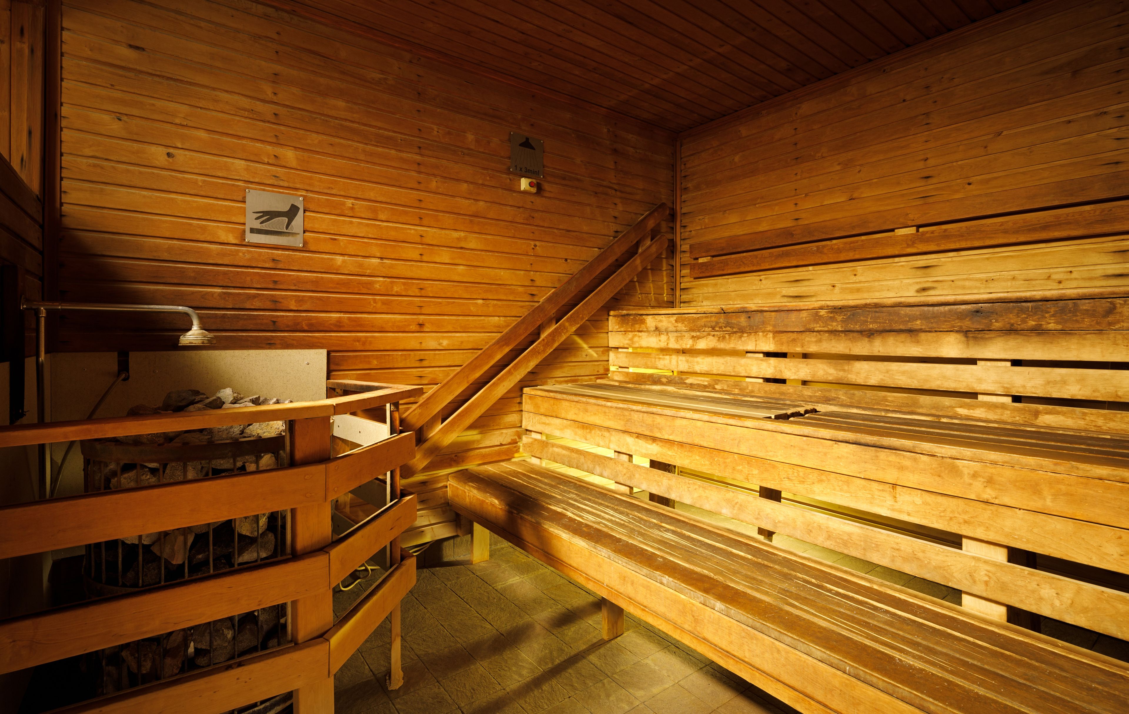 sauna, hot tub, hot springs/mineral springs, body treatments, mud baths