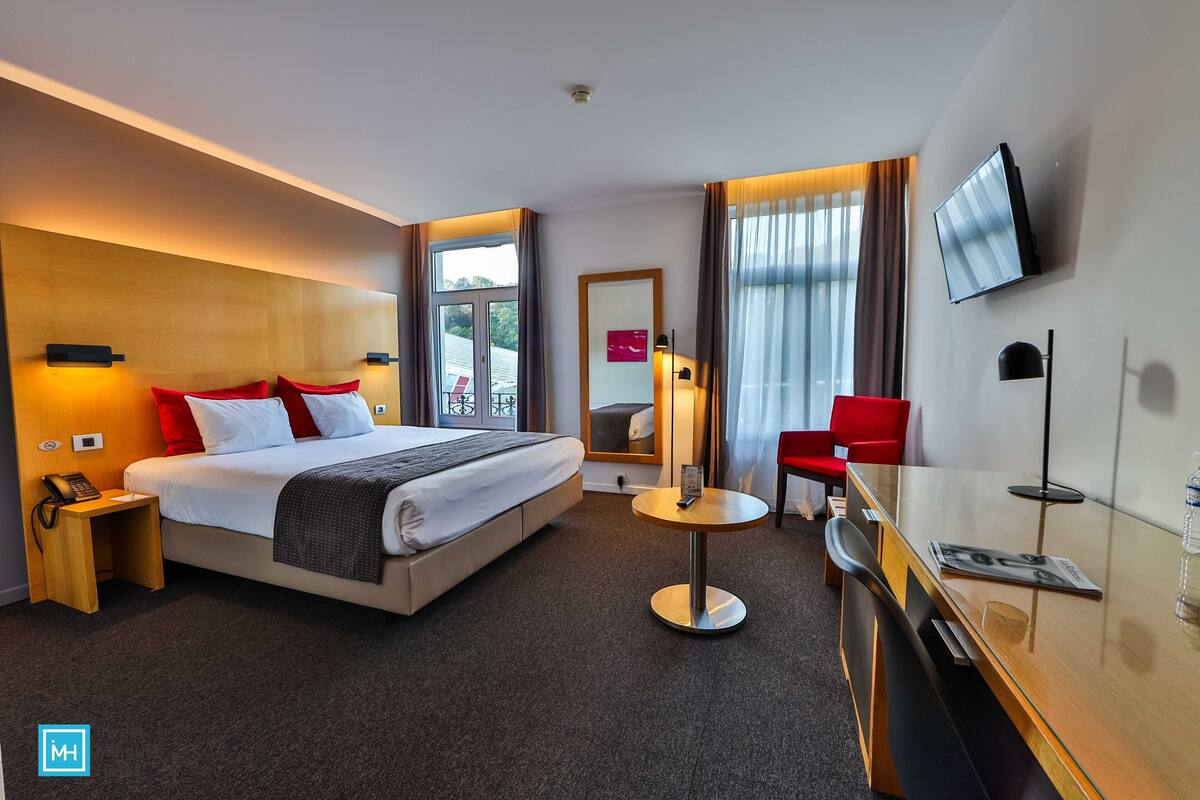 standard double room | 1 bedroom, premium bedding, select comfort beds, in-room safe