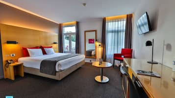 Standard Double Room | Premium bedding, Select Comfort beds, in-room safe, desk