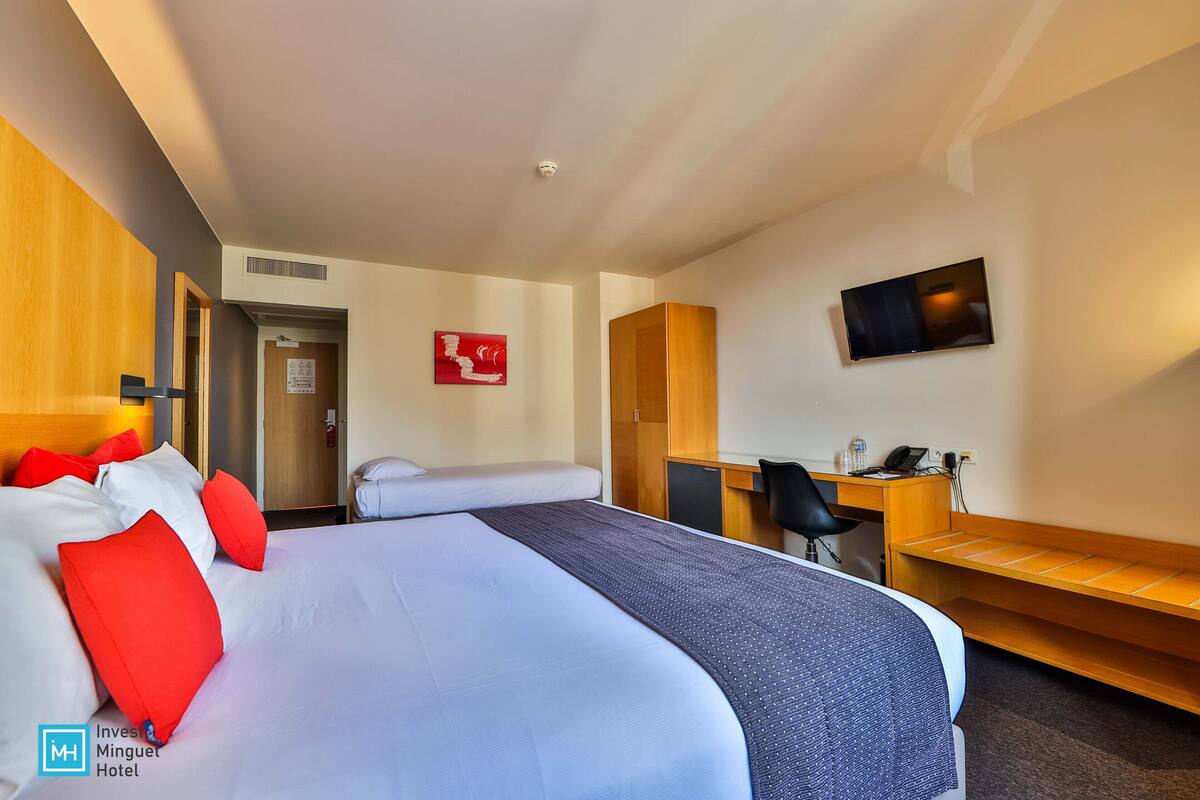 Standard Triple Room | Sengetøy av topp kvalitet og senger med Select Comfort-madrass