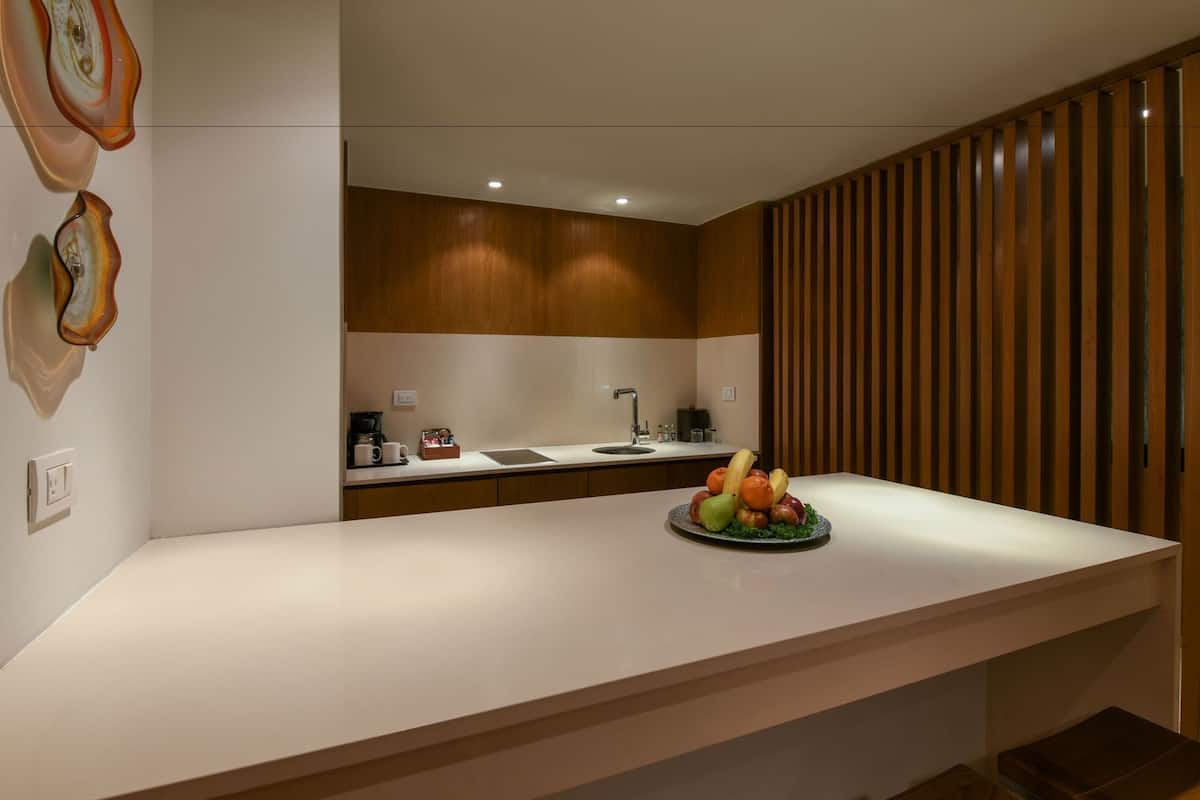 Private kitchen | Espresso maker, electric kettle