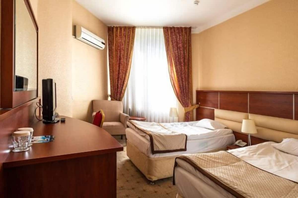 1 habitación, minibar, caja de seguridad en la habitación y escritorio