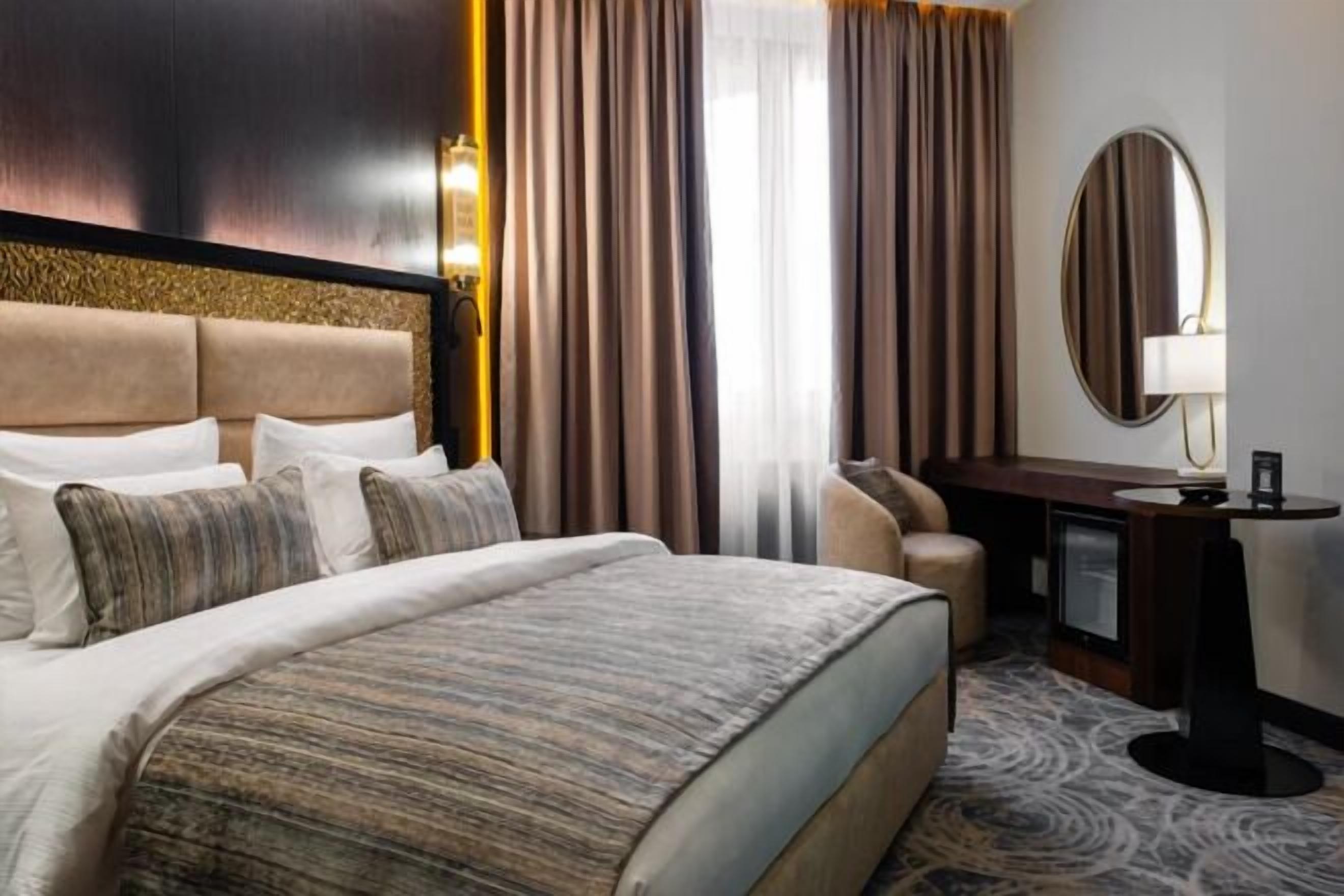 Minibar, in-room safe, desk, soundproofing