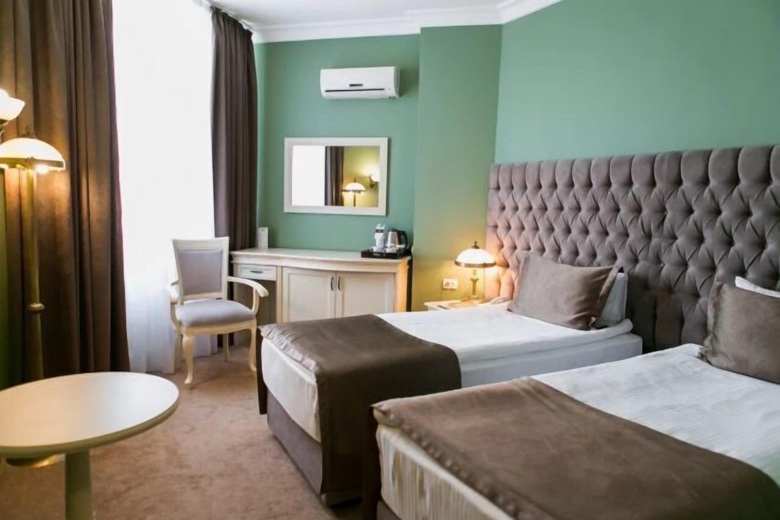 Minibar, in-room safe, desk, soundproofing