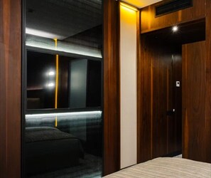 Premium Double Room | 1 bedroom, minibar, in-room safe, desk