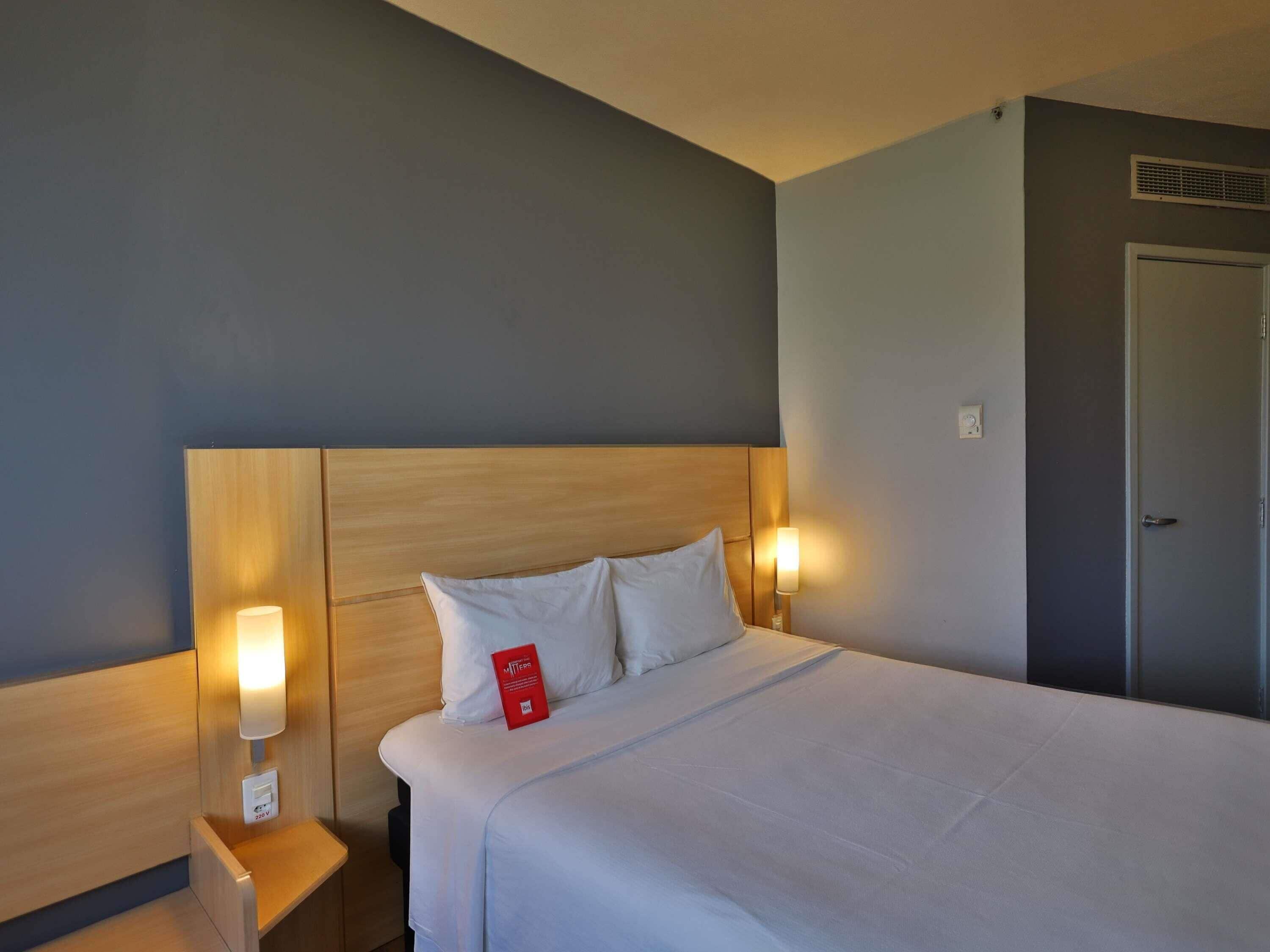 Rom – standard, flere senger | Skrivebord, lydisolert, wi-fi (inkludert) og sengetøy