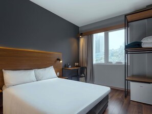 스탠다드룸, 더블침대 1개, 장애인 지원 | 책상, 방음 설비, 무료 WiFi, 침대 시트