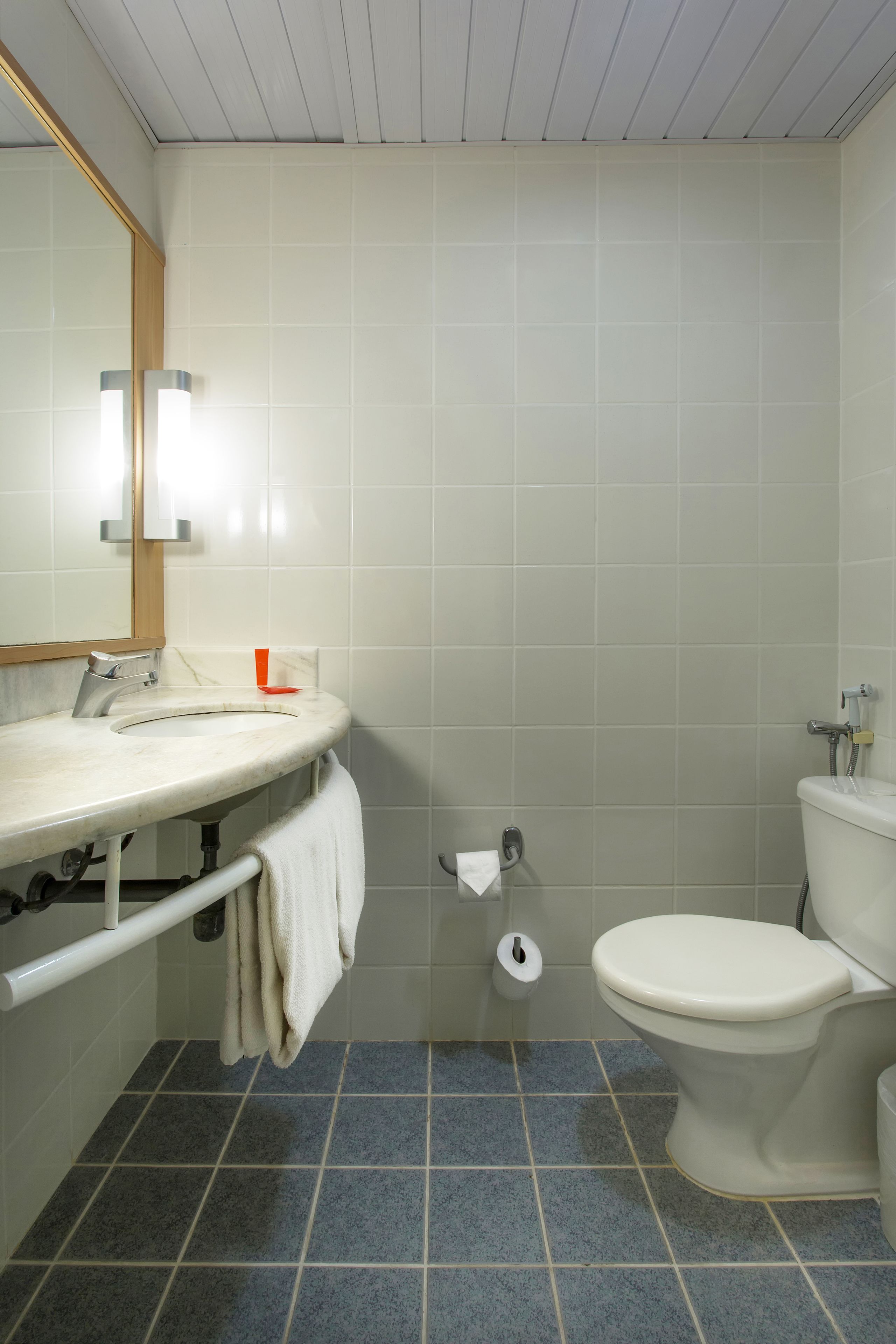 shower, eco-friendly toiletries, hair dryer, towels