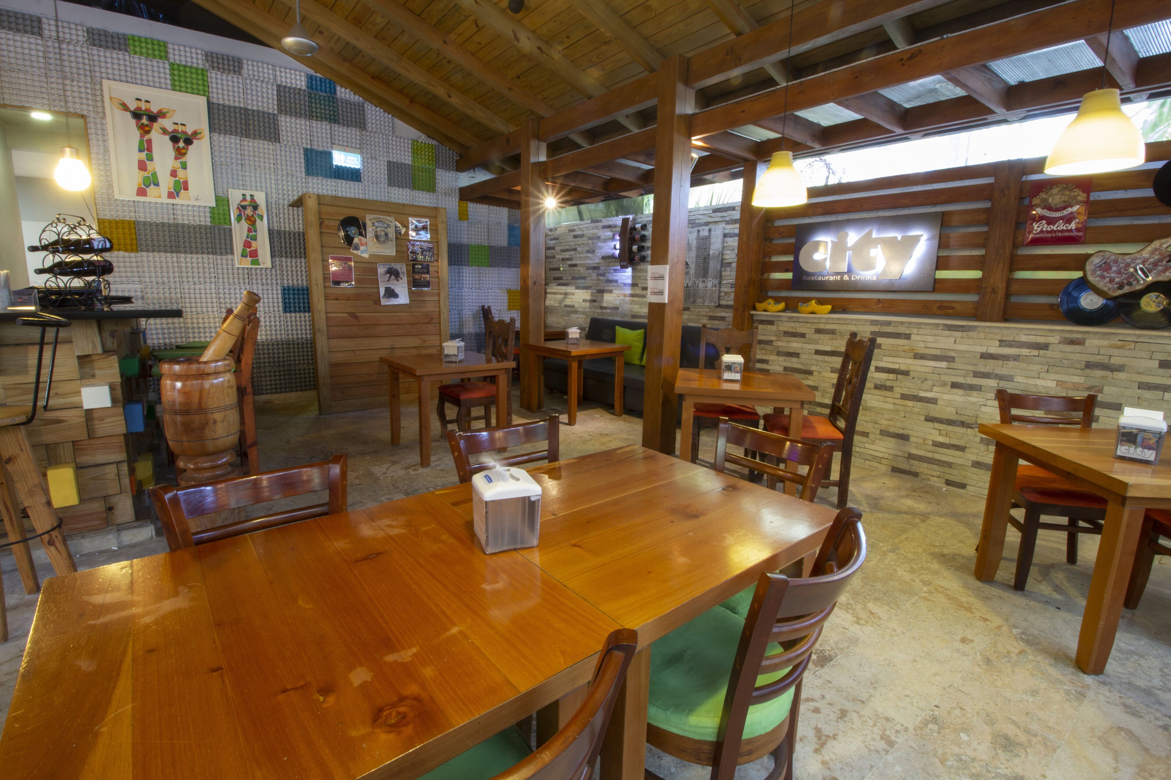 breakfast, lunch, dinner served; international cuisine, pool views