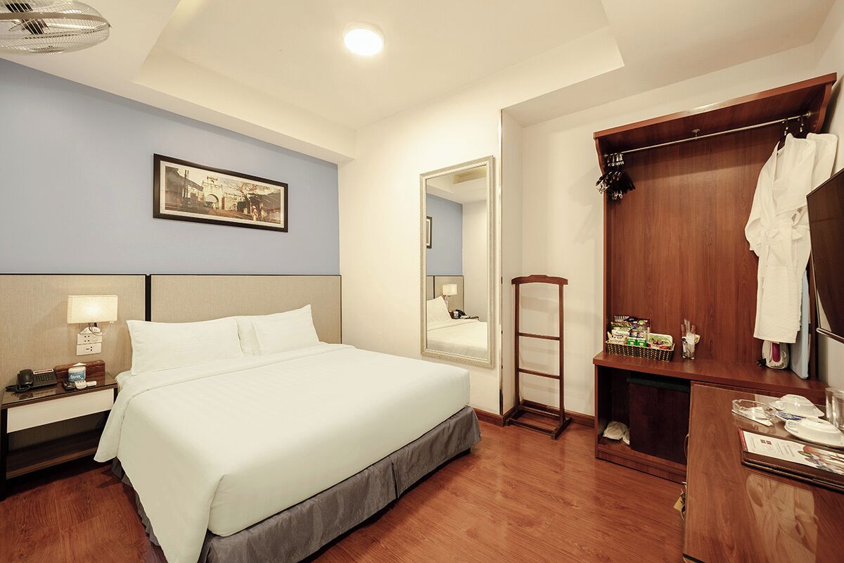 Minibar, in-room safe, blackout curtains, iron/ironing board