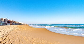 Una playa cerca