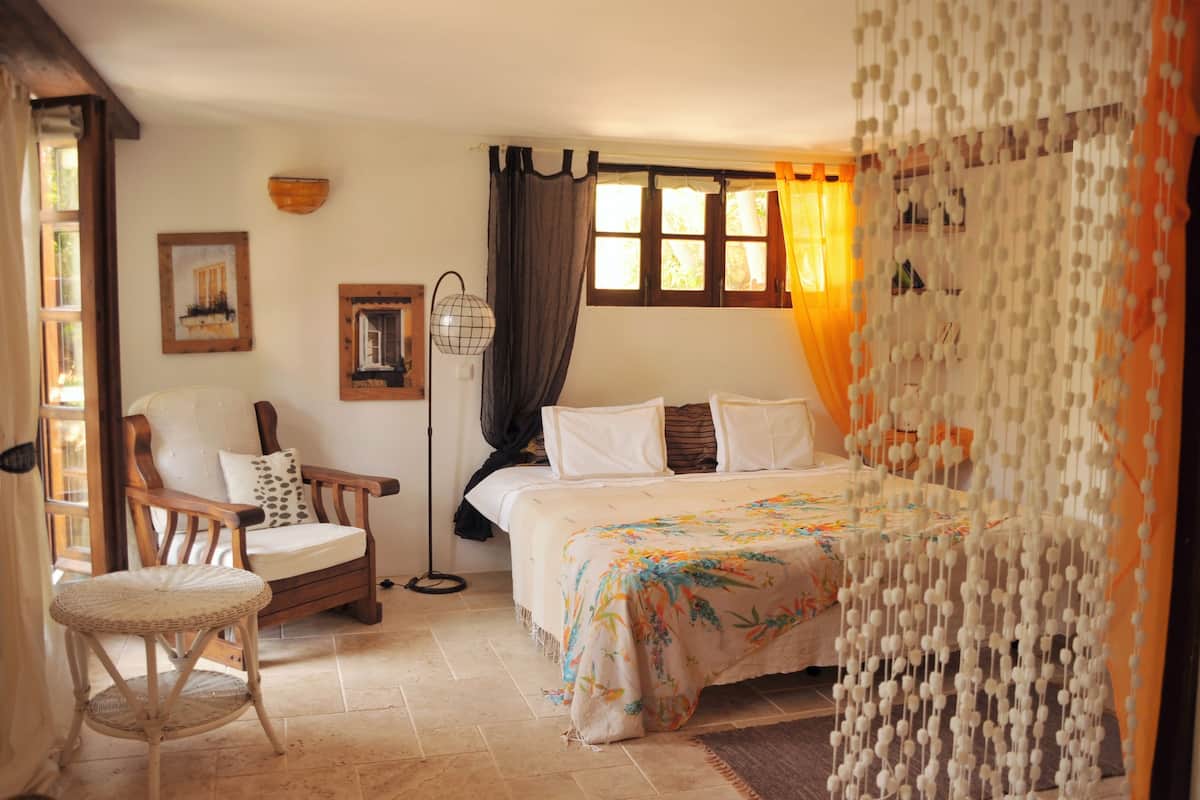 studio | pillow-top beds, in-room safe, soundproofing, free wifi