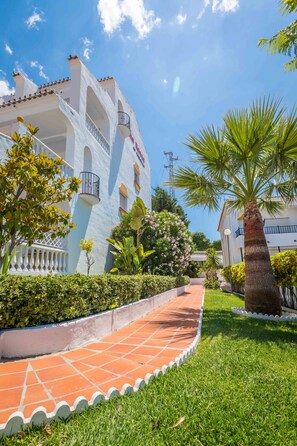Exterior - Apartamentos Turísticos Las Rosas de Capistrano (Nerja)