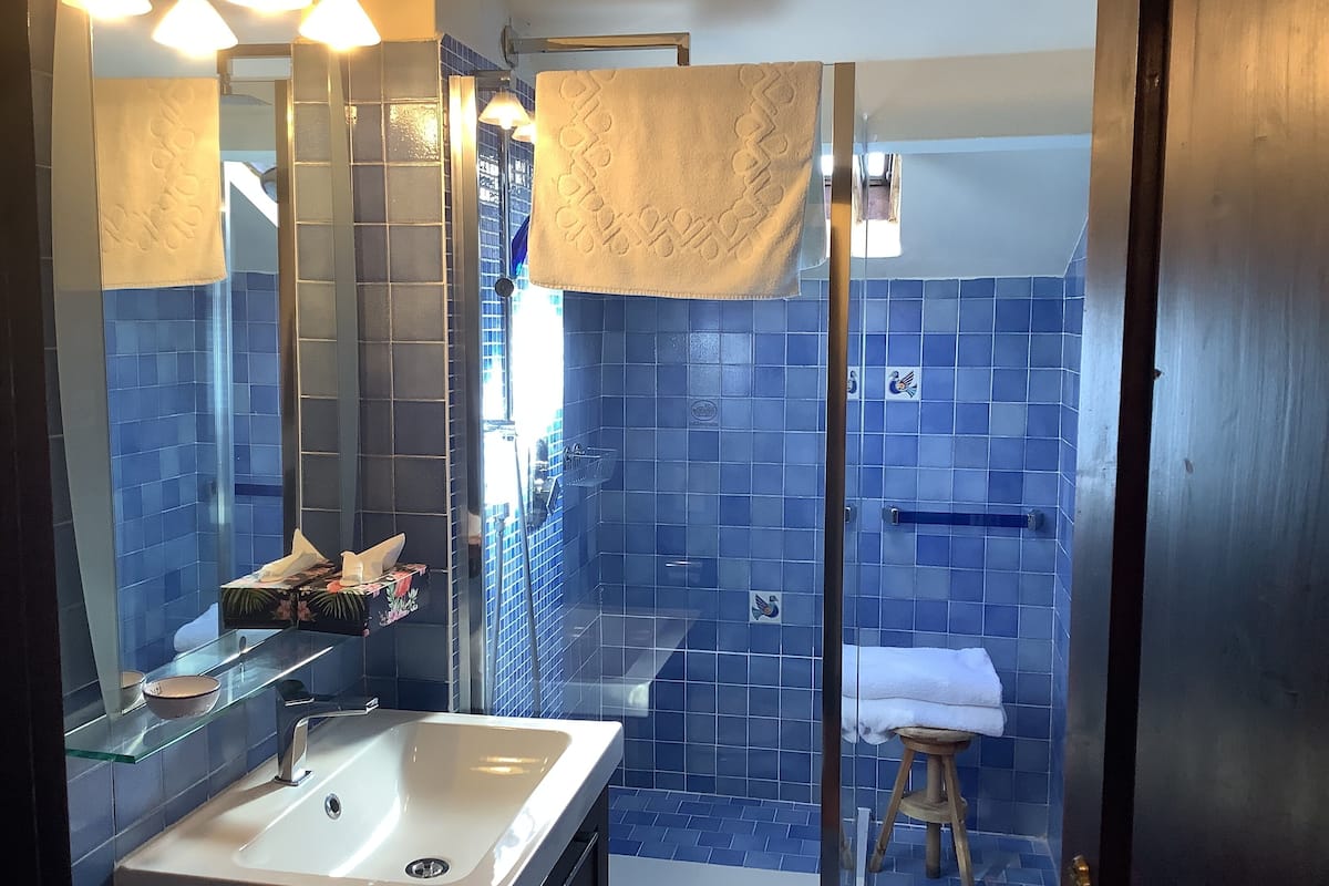 1 bedroom, minibar, individually decorated, individually furnished