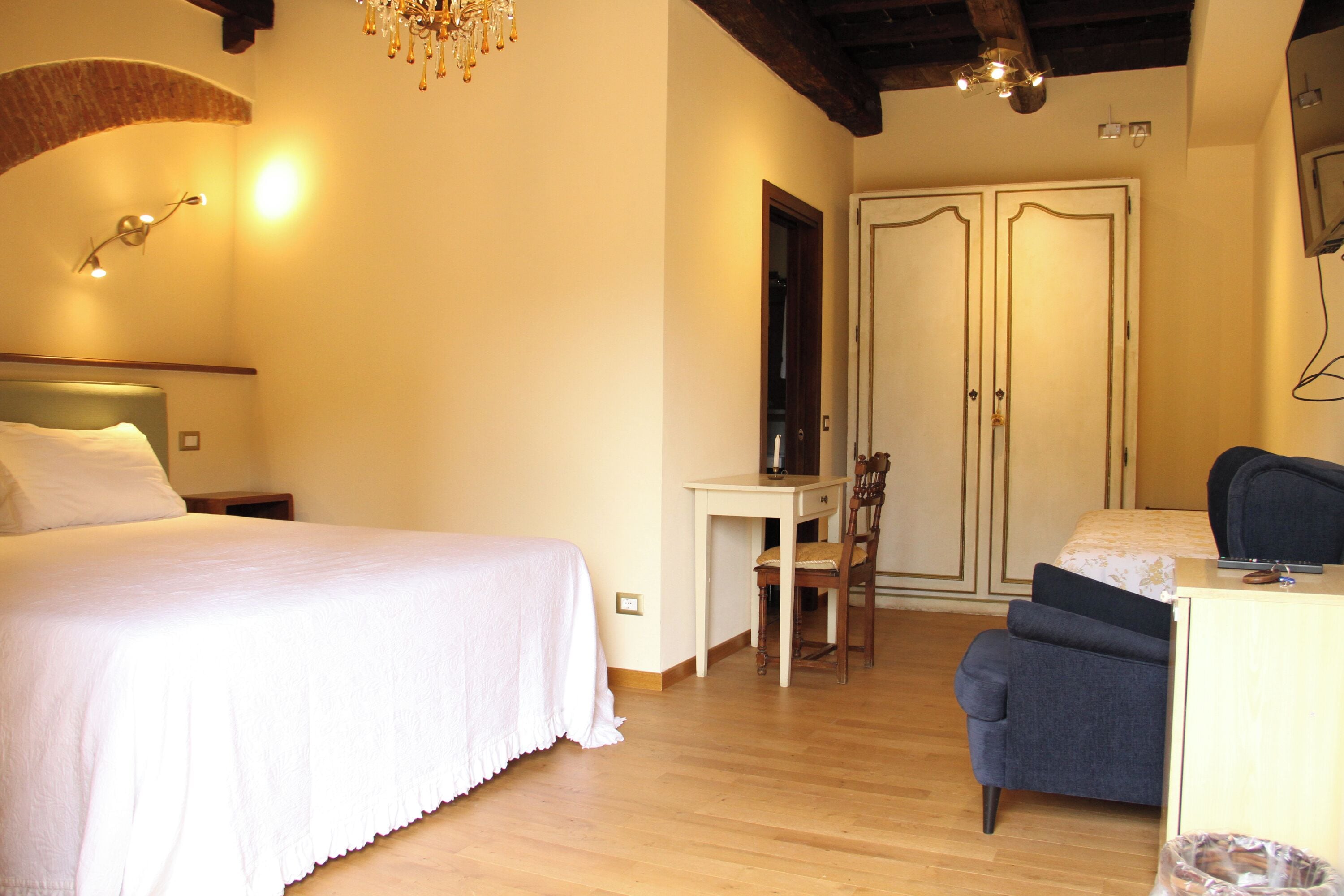 Comfort Triple Room, Non Smoking, Park View | 1 bedroom, minibar, individually decorated, individually furnished