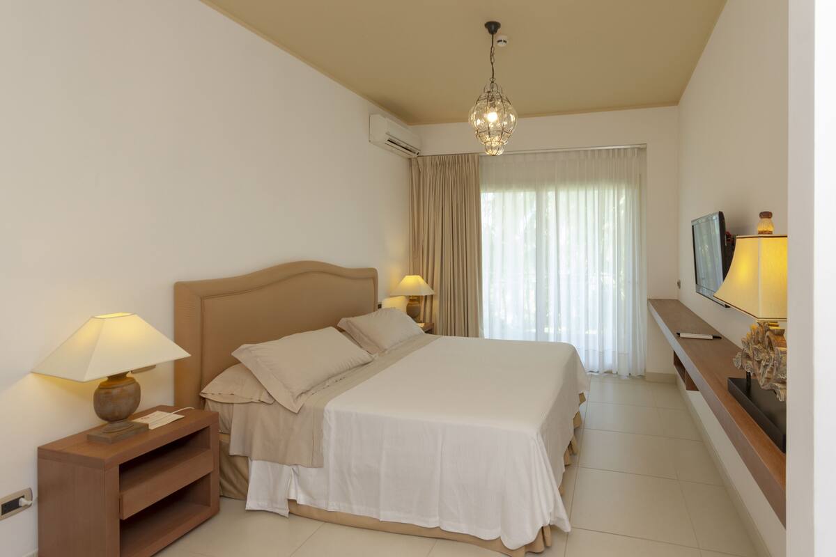 Suite, 1 Double Bed with Sofa bed | Down comforters, minibar, in-room safe, desk