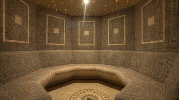 Sauna, hot tub, steam room, Turkish bath/hammam, body treatments