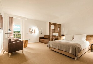 Minibar, bureau, rideaux occultants, chambres insonorisées