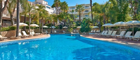 Kolam renang outdoor