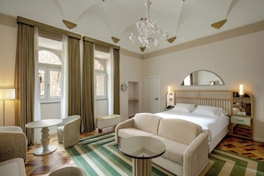 Junior Suite, 1 King Bed | Hypo-allergenic bedding, minibar, in-room safe, desk