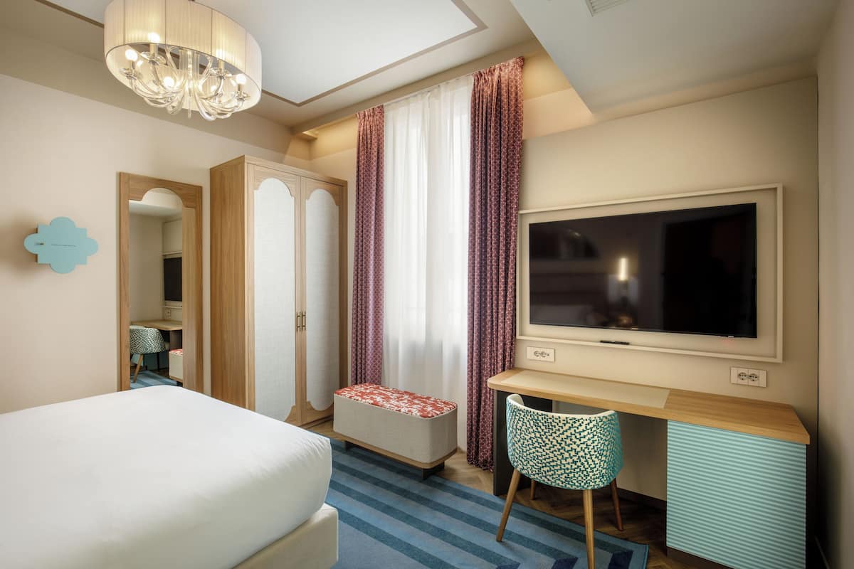 Ropa de cama hipoalergénica y minibar