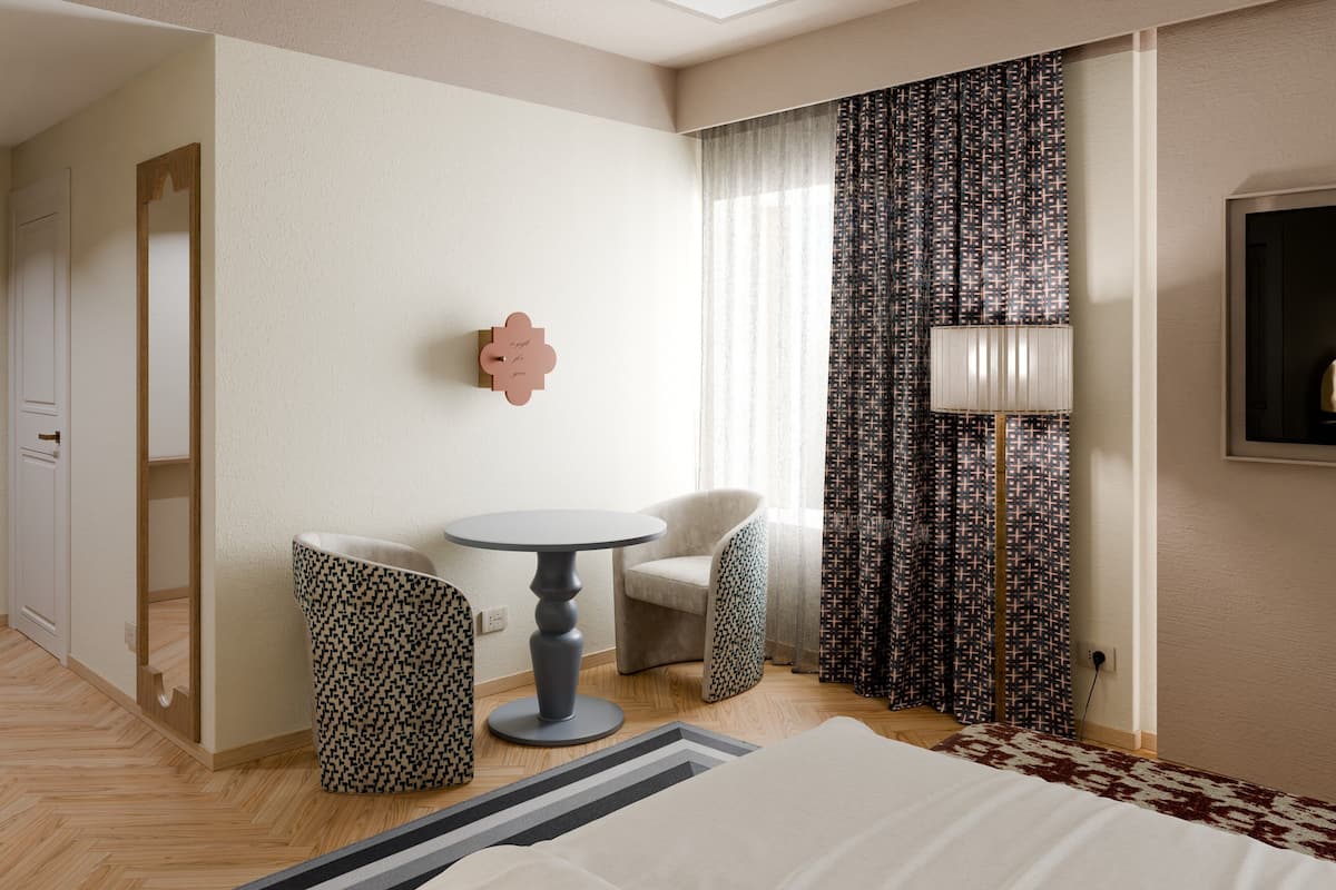 Hypo-allergenic bedding, minibar, in-room safe, desk