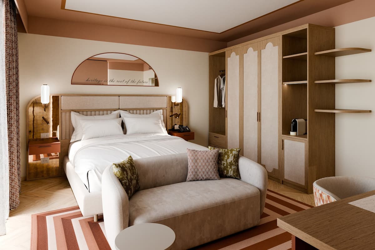 Hypo-allergenic bedding, minibar, in-room safe, desk