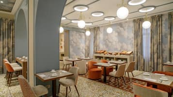 Café da manhã com buffet todos os dias mediante uma taxa