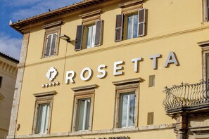 Front of property - Rosetta Hotel Perugia, Tapestry Collection by Hilton (Perugia)