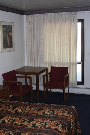 Free WiFi, bed sheets - Viking Jr. Motel (Saint Peter)