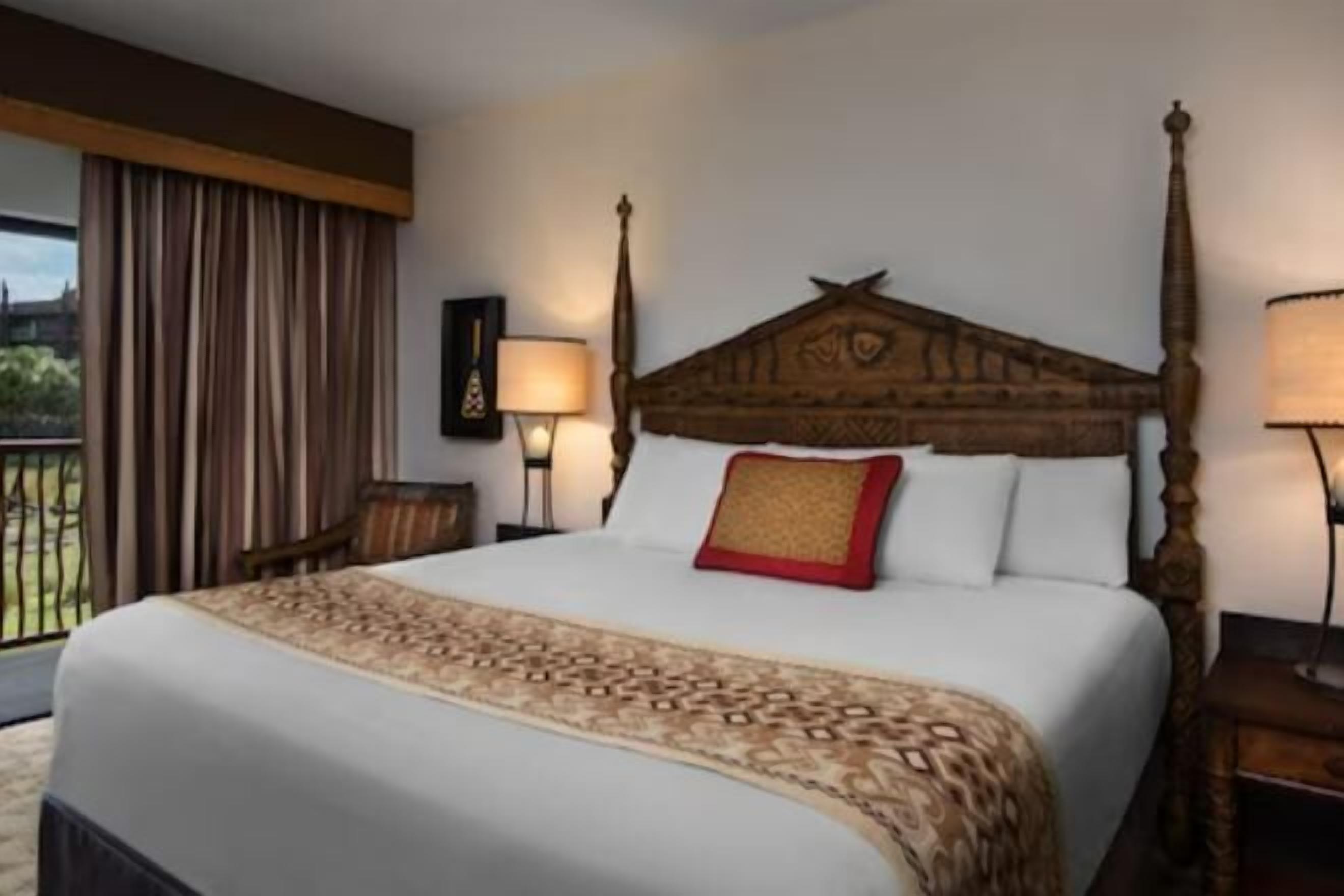 Coffres-forts dans les chambres, bureau