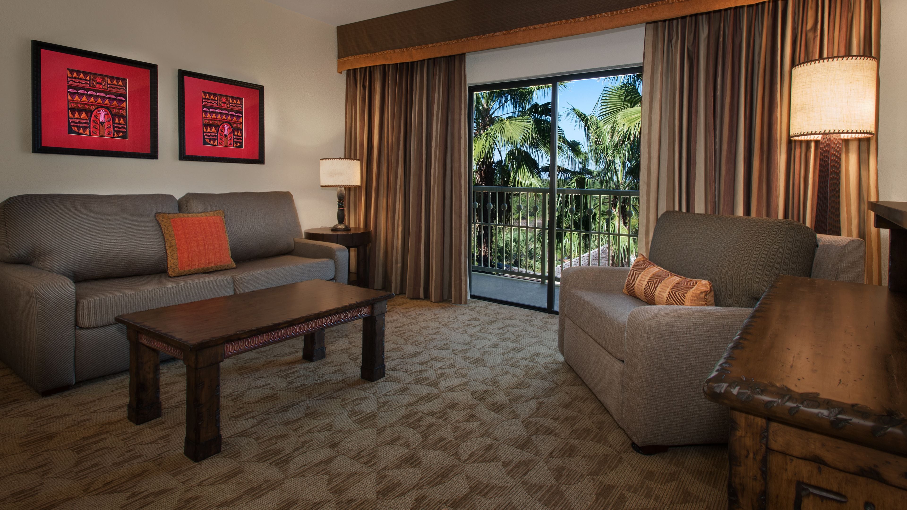 平面電視、 DVD 播放機