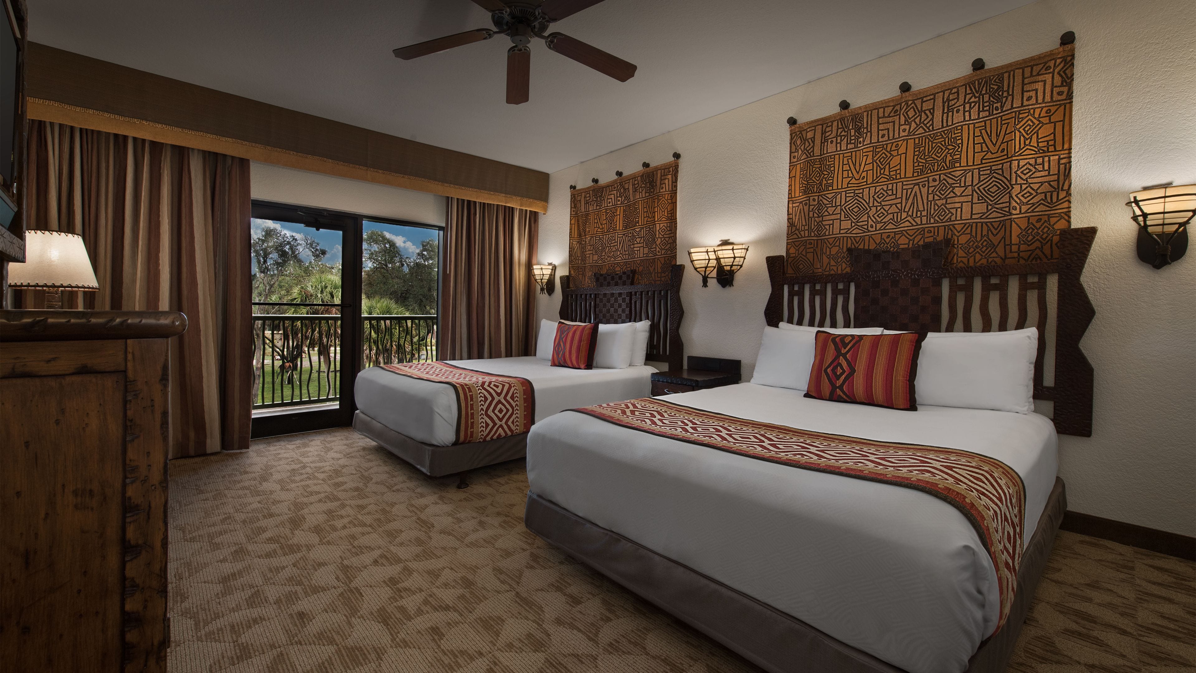 Coffres-forts dans les chambres, bureau