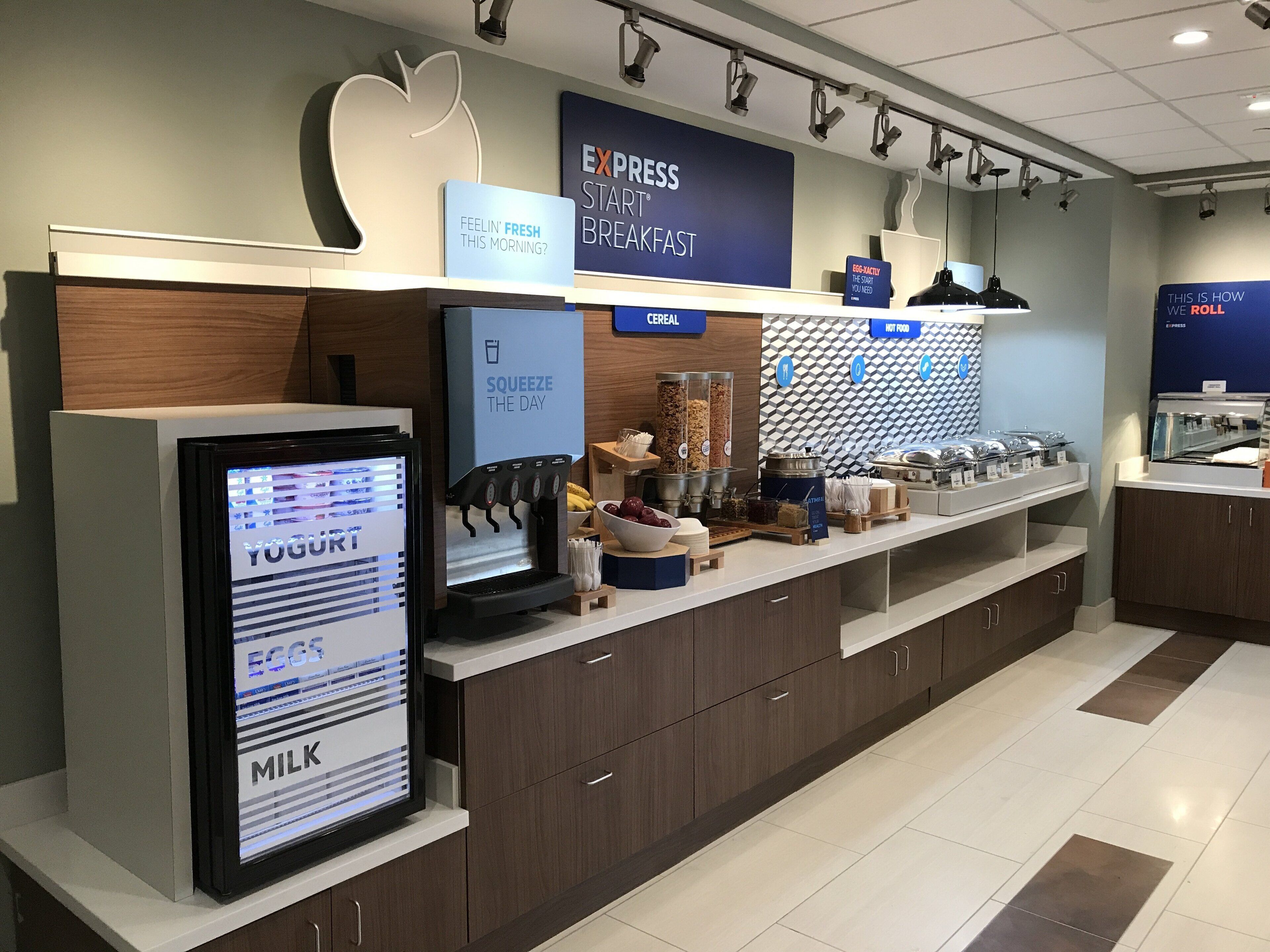 free buffet breakfast