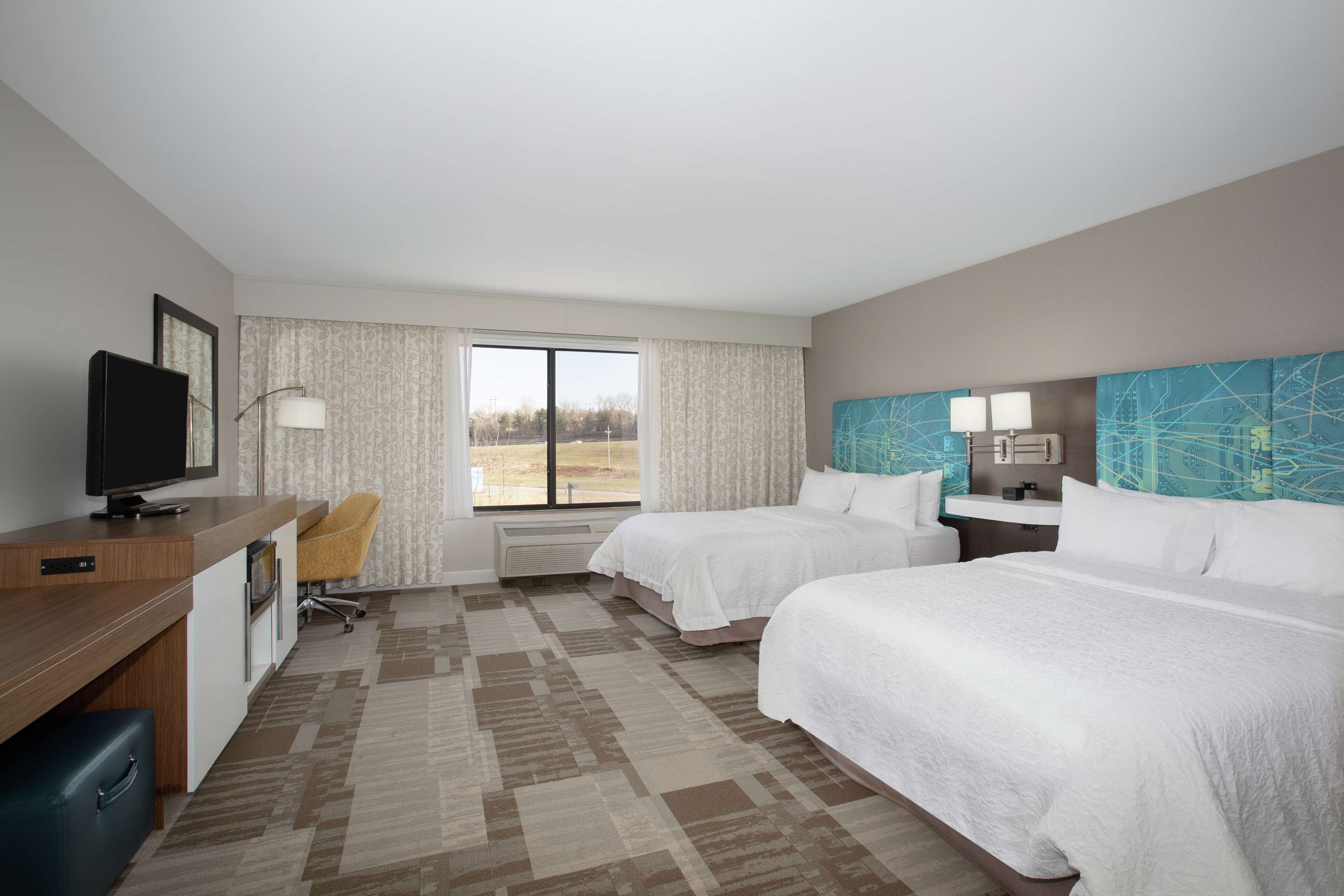 Pillowtop beds, in-room safe, desk, laptop workspace