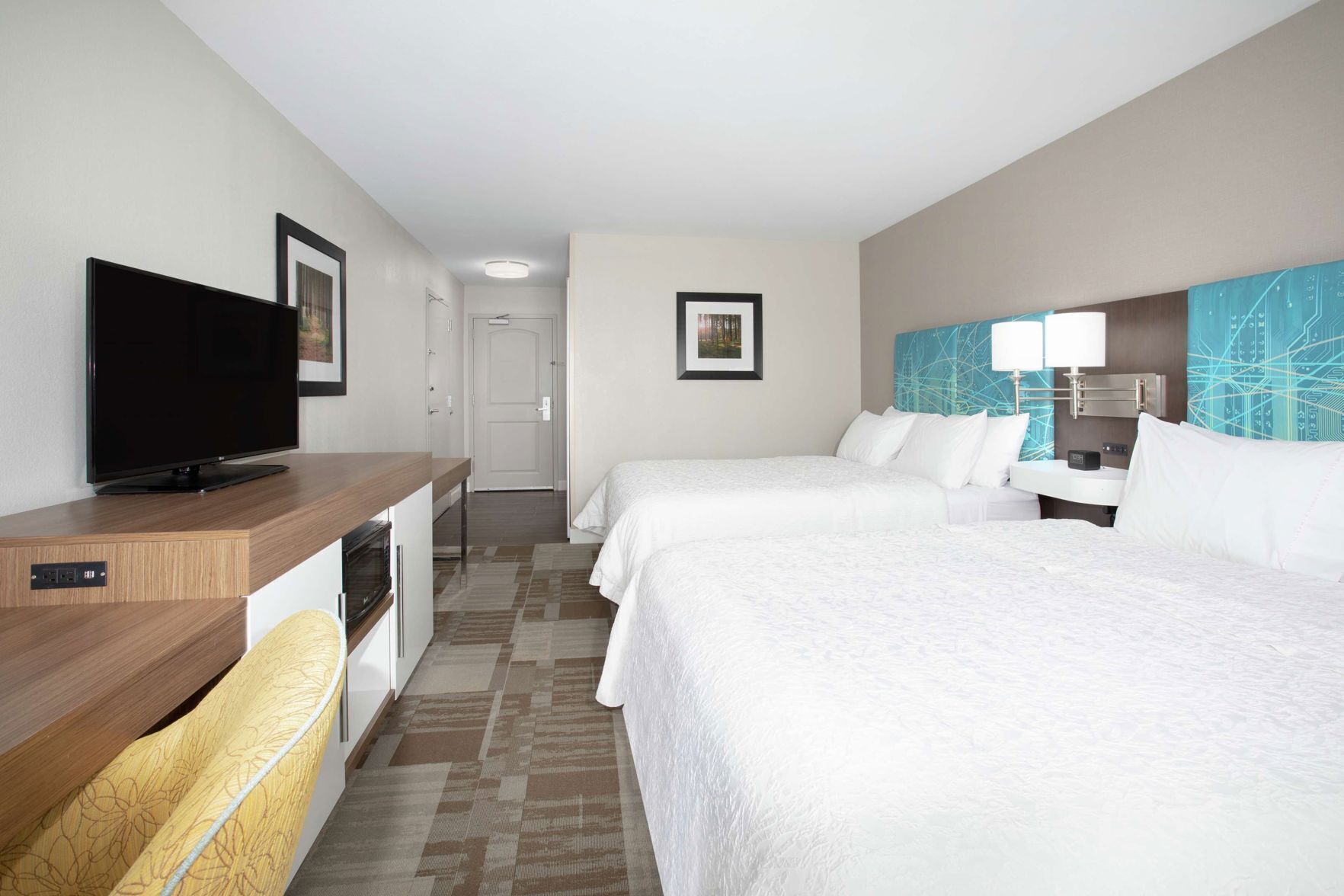 Pillowtop beds, in-room safe, desk, laptop workspace