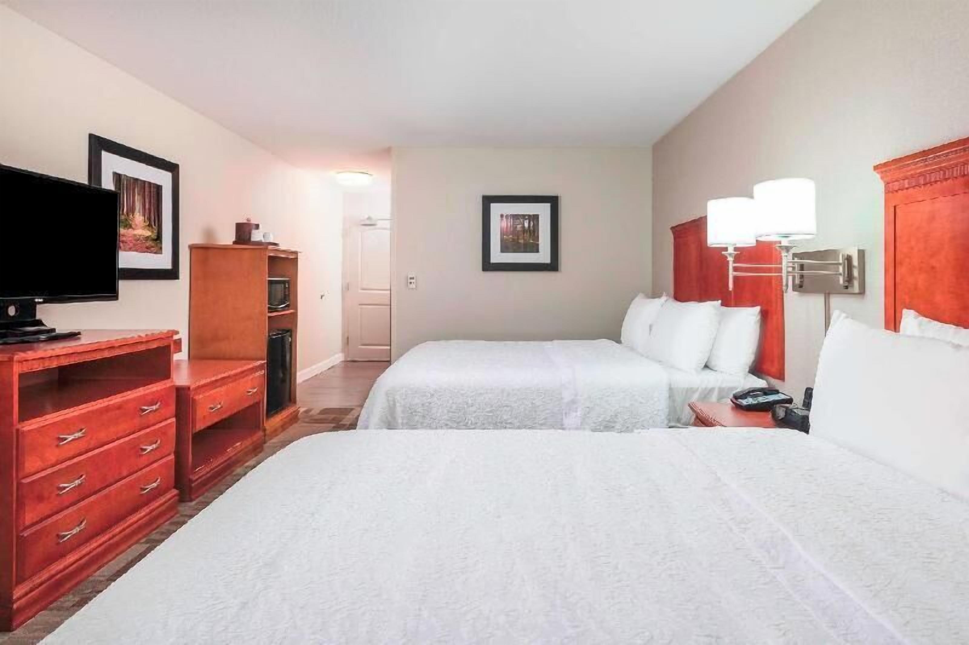 Pillowtop beds, in-room safe, desk, laptop workspace