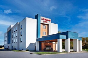 Exterior - Hampton Inn Bellevue (Bellevue)